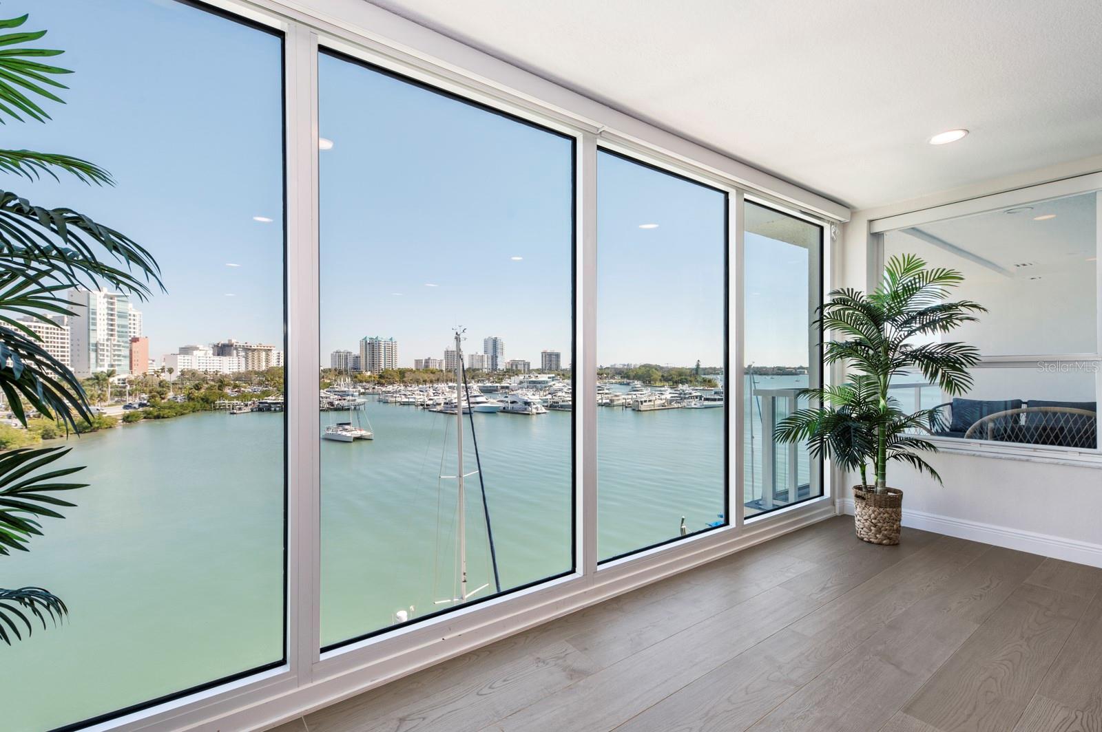 HARBOR VIEW ON GOLDEN GATE POINT - Residential