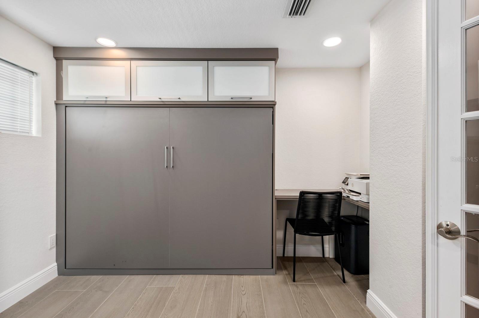 HARBOR VIEW ON GOLDEN GATE POINT - Residential