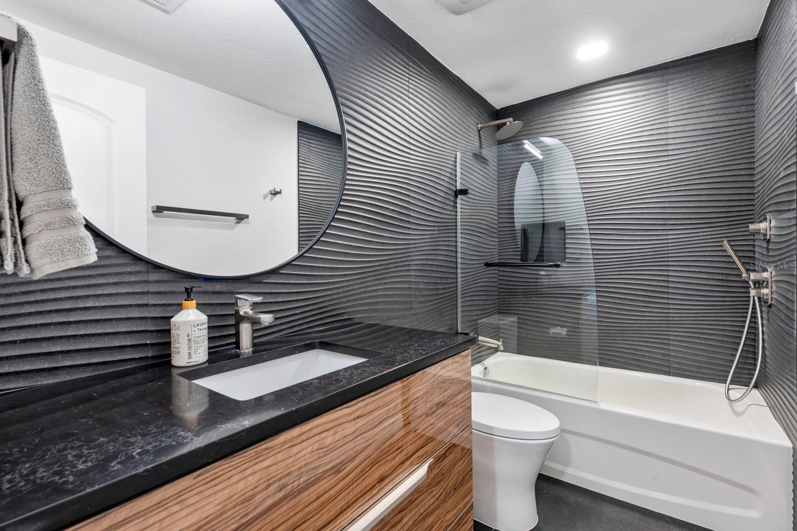 HARBOR VIEW ON GOLDEN GATE POINT - Residential