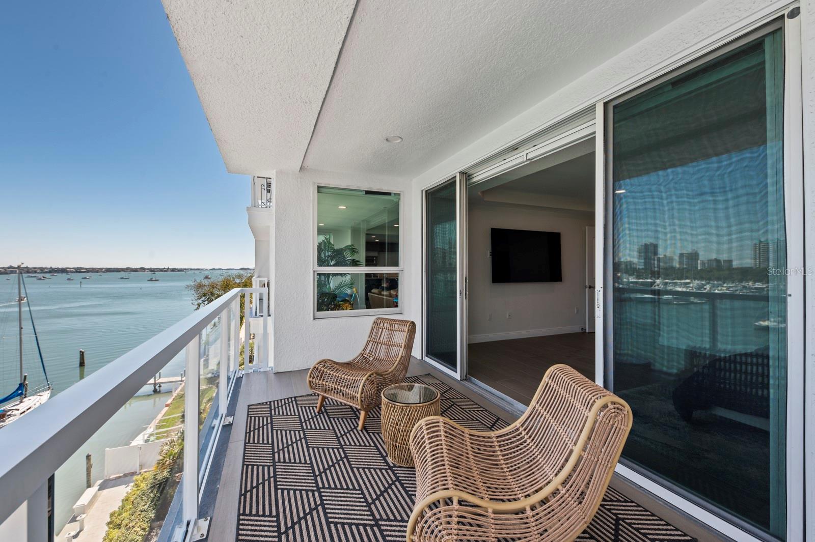HARBOR VIEW ON GOLDEN GATE POINT - Residential