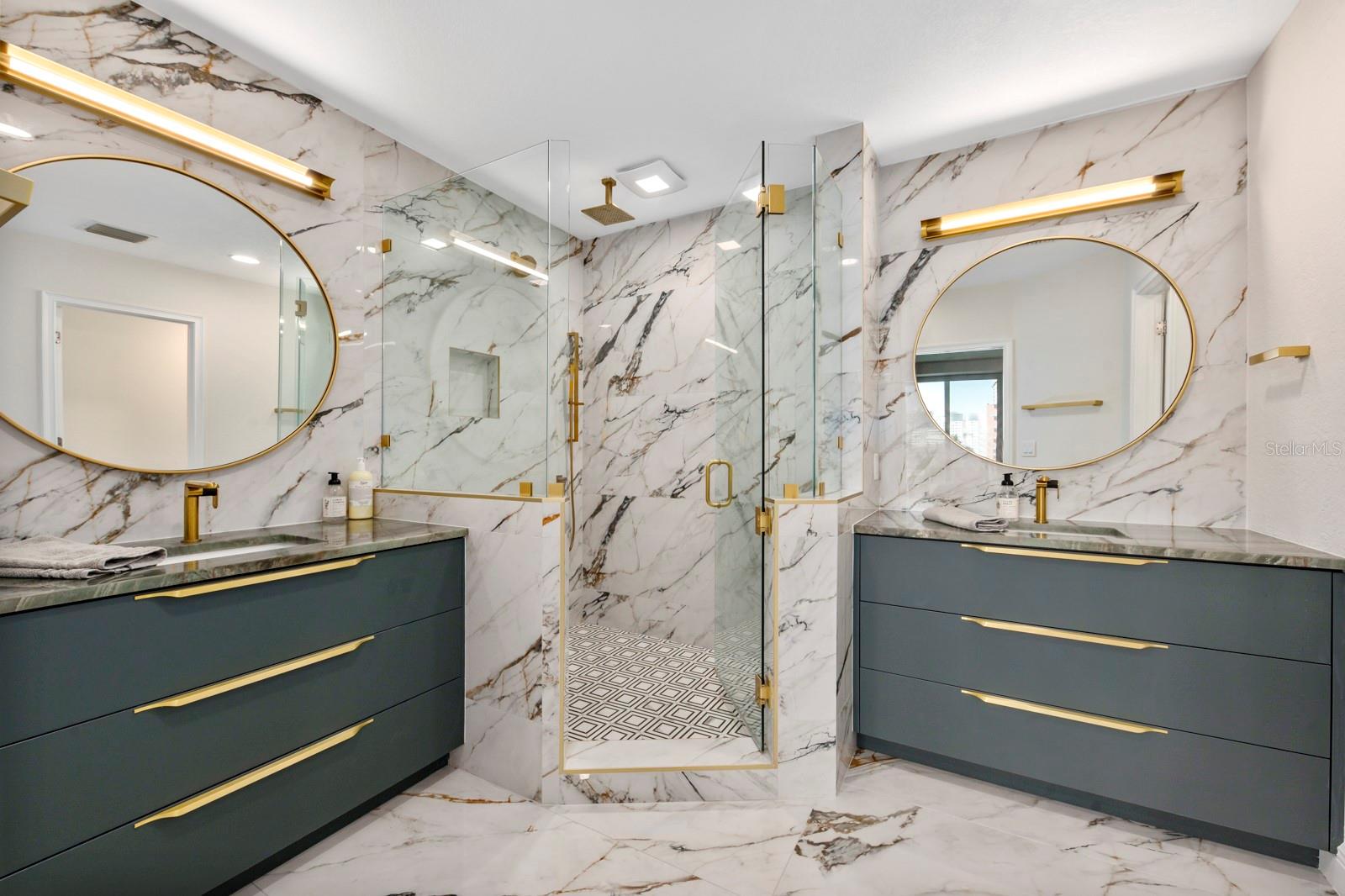 HARBOR VIEW ON GOLDEN GATE POINT - Residential