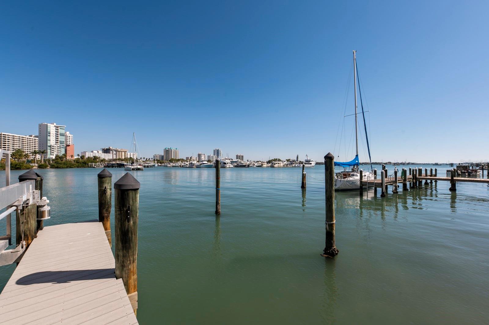 HARBOR VIEW ON GOLDEN GATE POINT - Residential