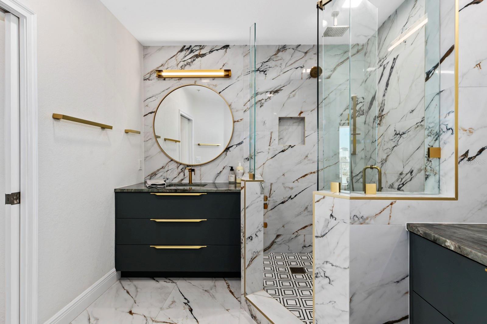 HARBOR VIEW ON GOLDEN GATE POINT - Residential