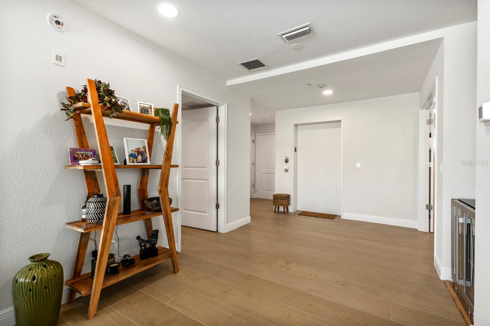 HARBOR VIEW ON GOLDEN GATE POINT - Residential