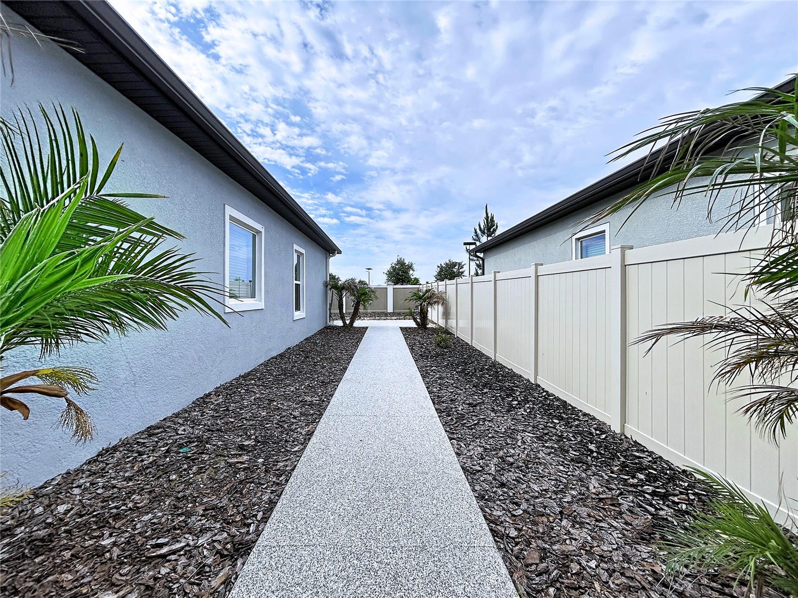 MIRADA PCLS 20 & 22 - Residential