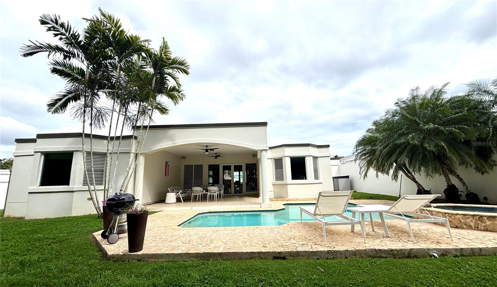 VILLA MERCEDES HOA - Residential