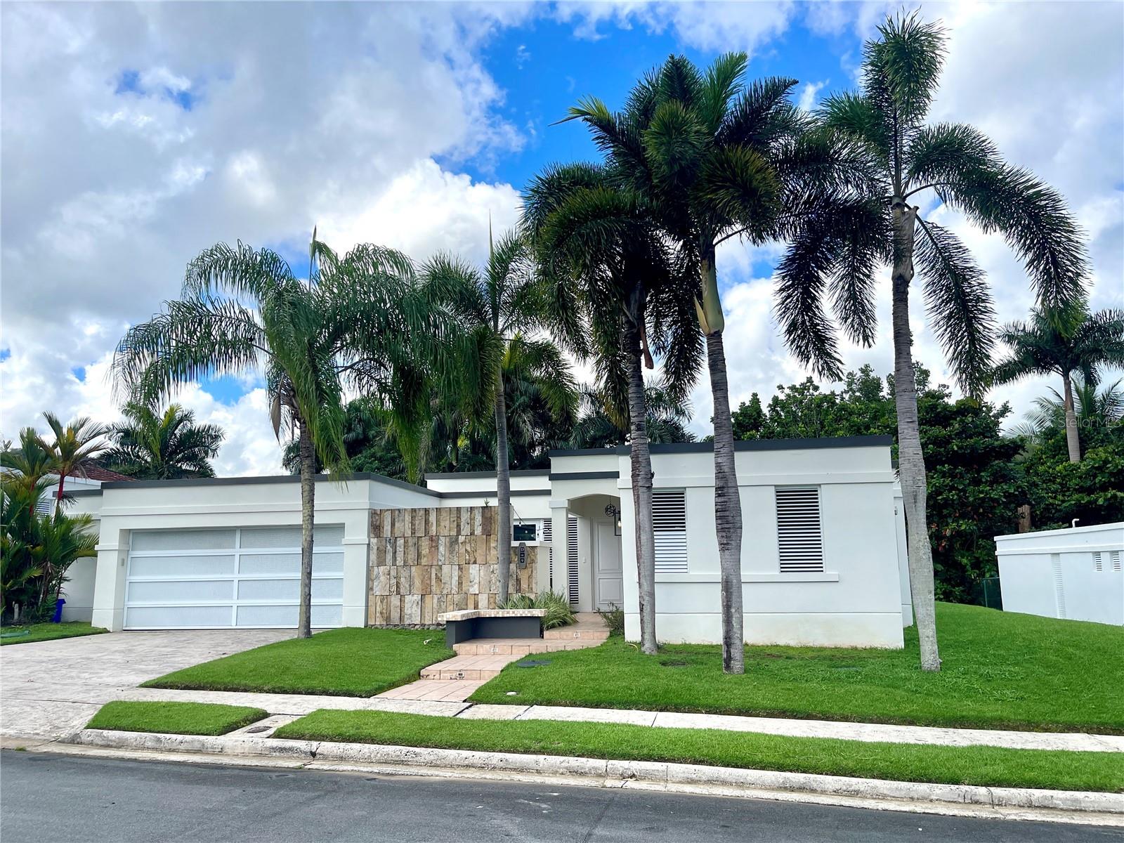 VILLA MERCEDES HOA - Residential