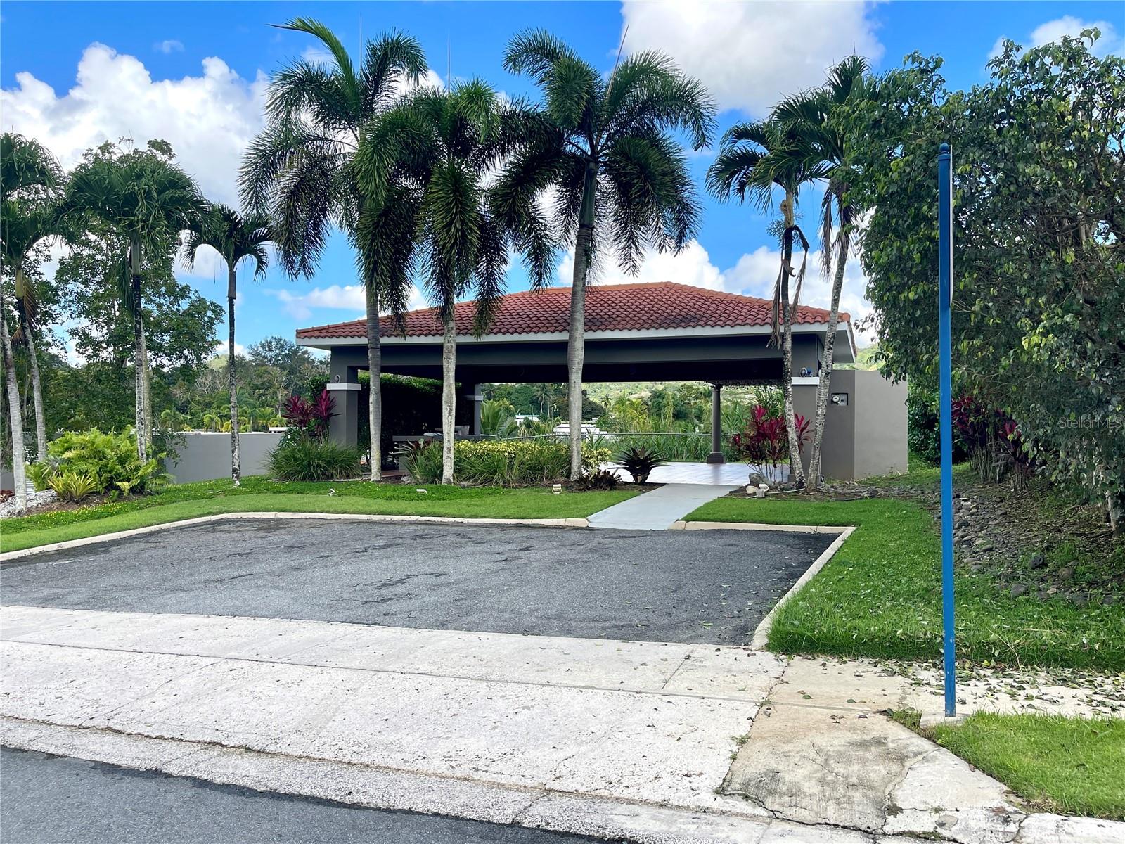 VILLA MERCEDES HOA - Residential