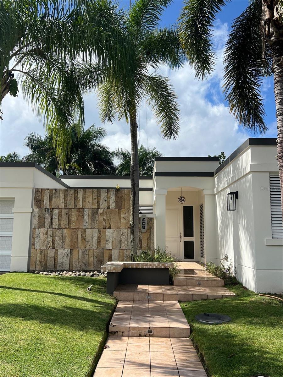 VILLA MERCEDES HOA - Residential