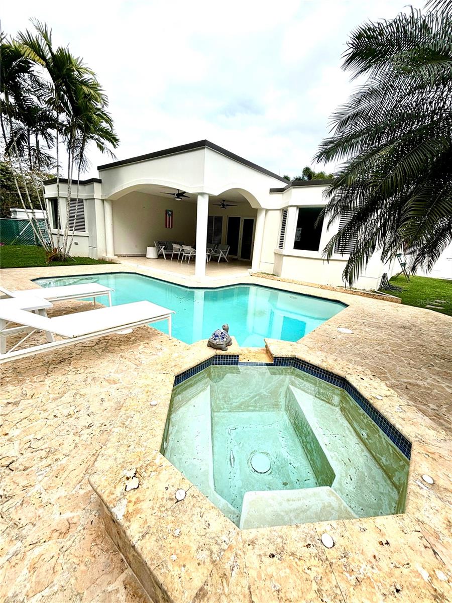 VILLA MERCEDES HOA - Residential