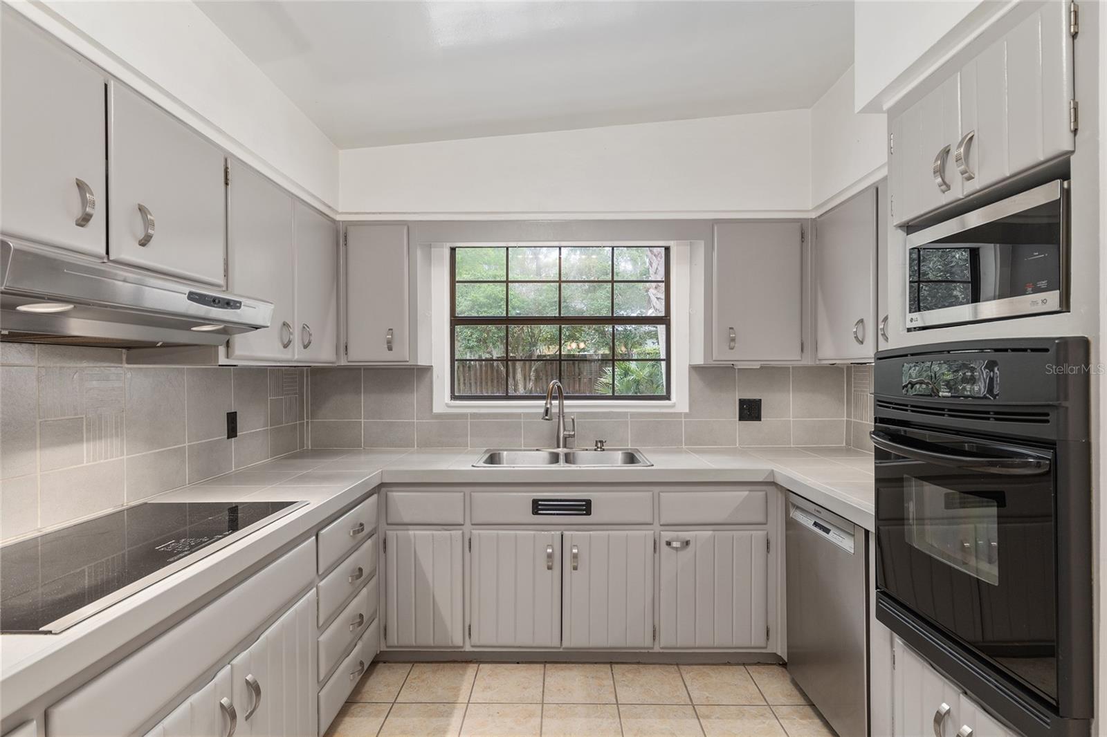 IDYLWILD SOUTH-ADDITION -SERENOLA - Residential