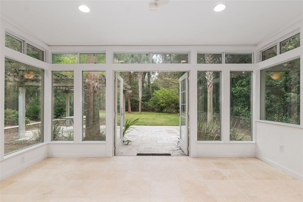 Photo of 2111 SW 44th Avenue, Gainesville, FL 32608 (MLS # GC538796)