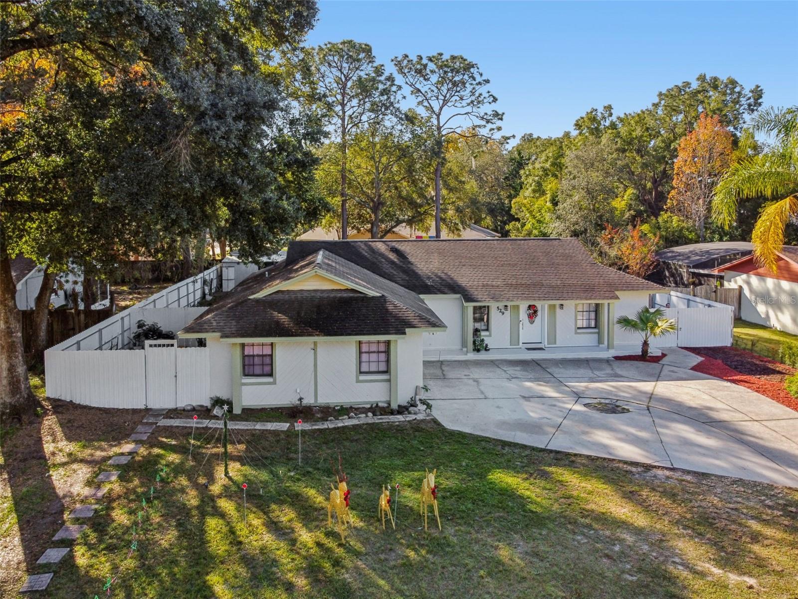 ROLLING OAKS - Residential