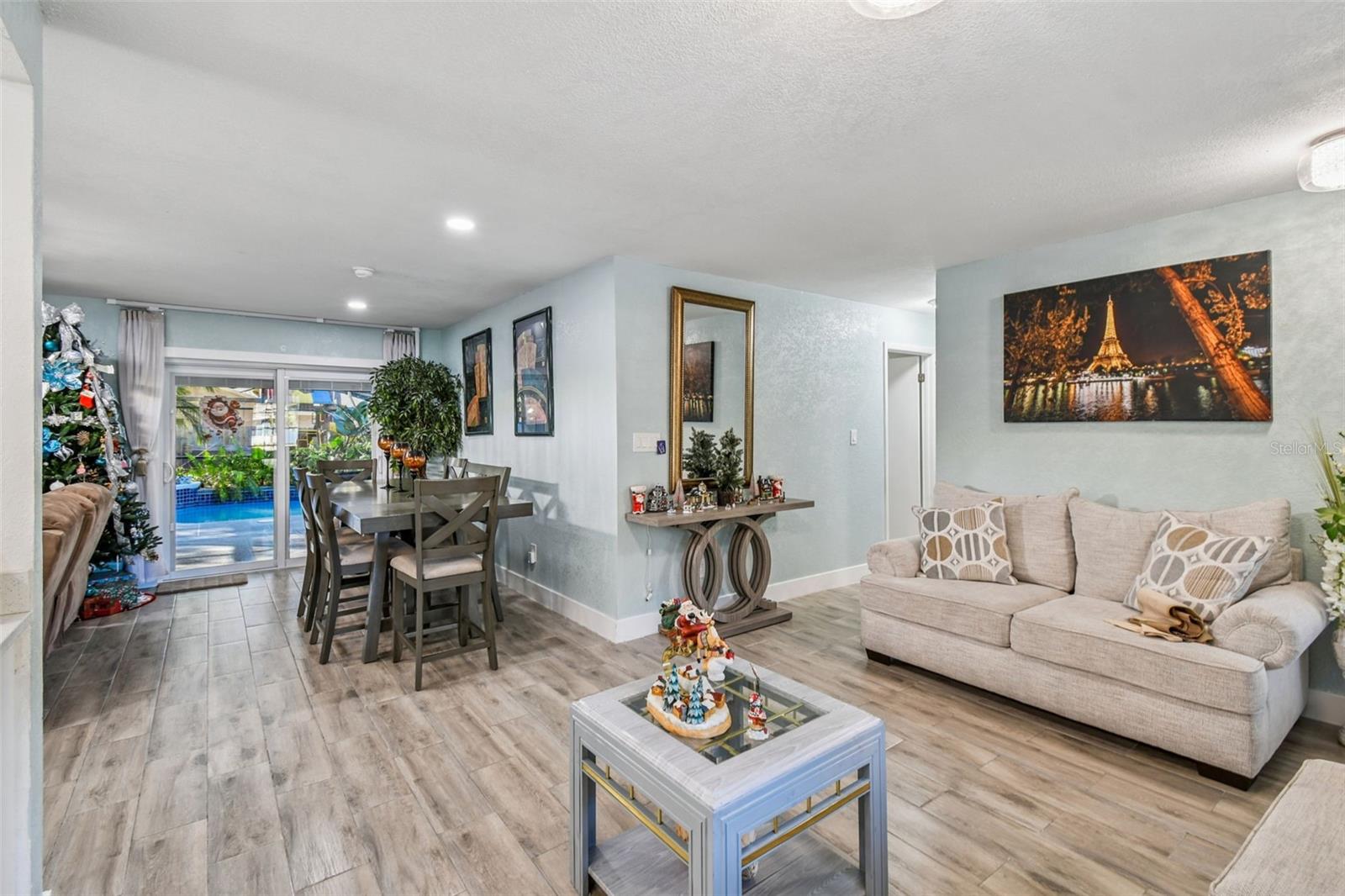 ROLLING OAKS - Residential