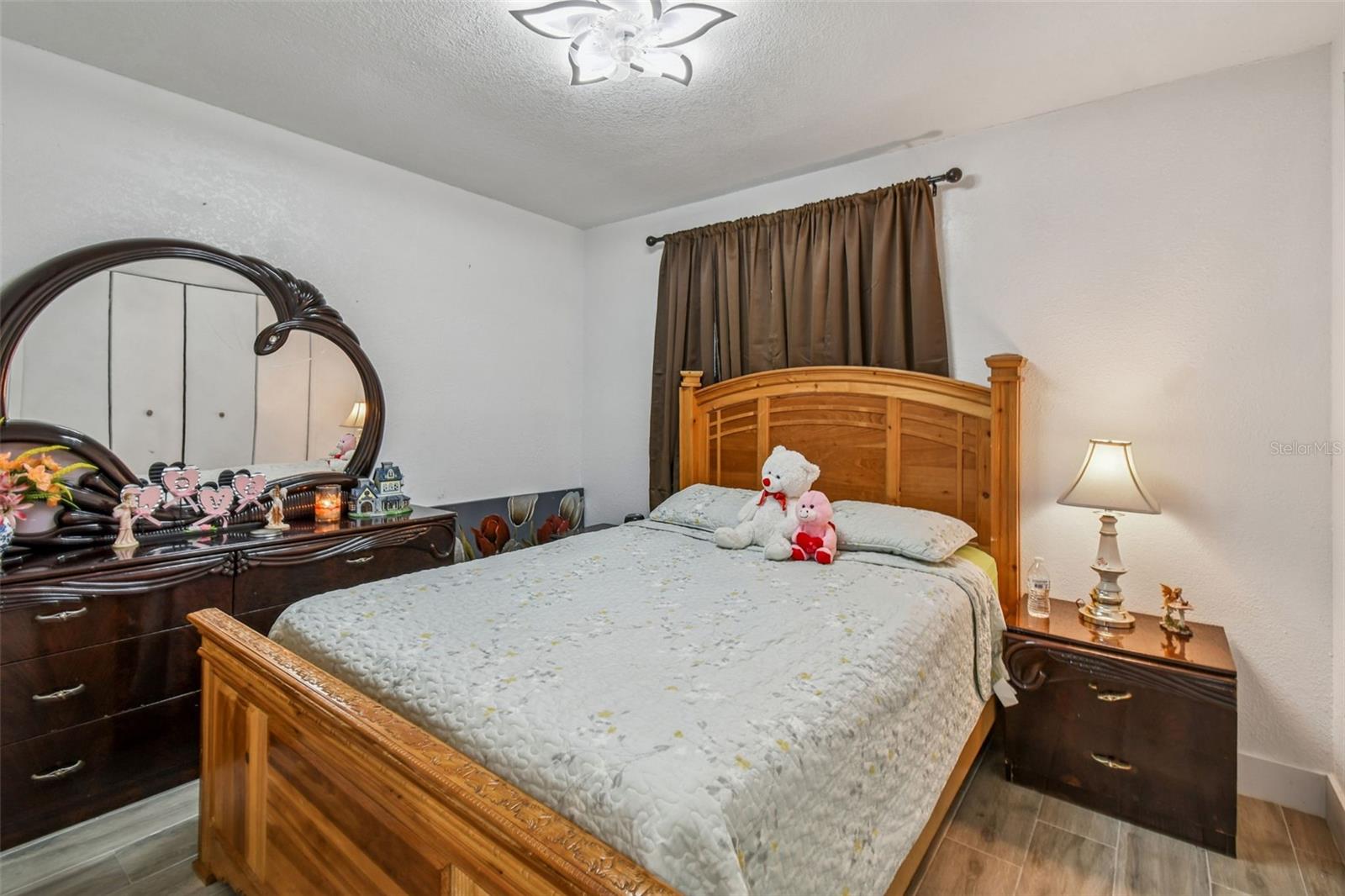 ROLLING OAKS - Residential