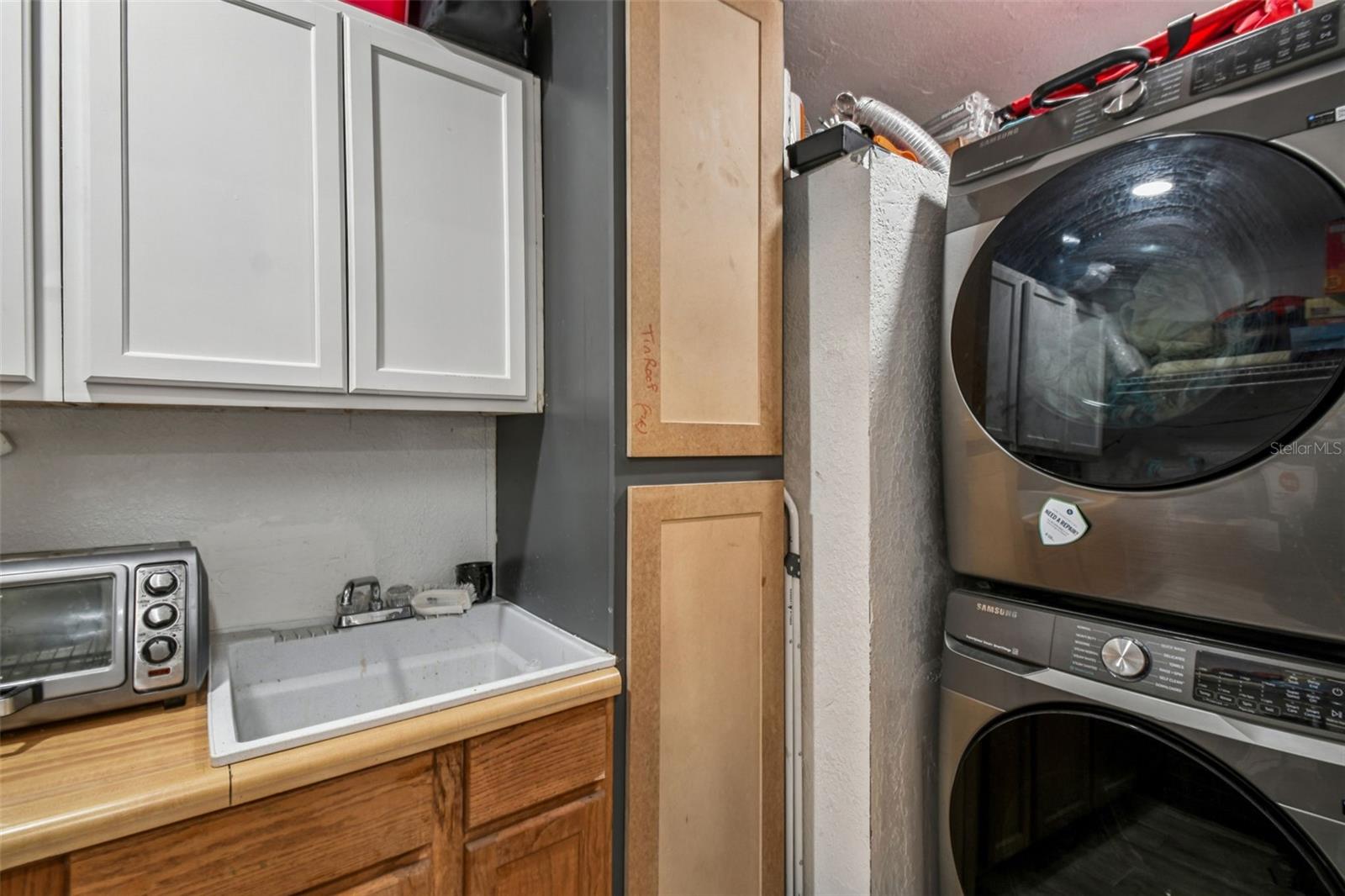 ROLLING OAKS - Residential