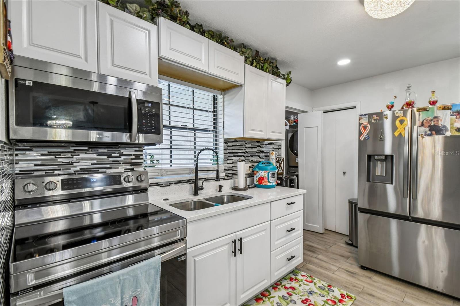 ROLLING OAKS - Residential