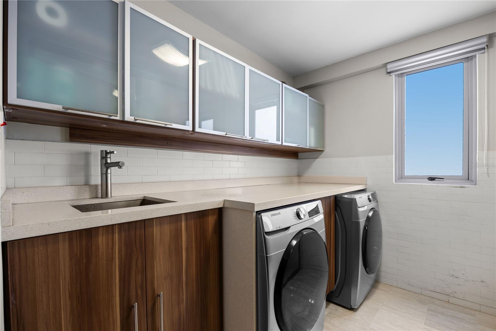 CONDOMINIO MIRSONIA - Residential