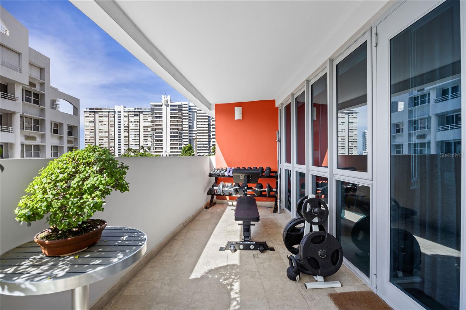 CONDOMINIO MIRSONIA - Residential