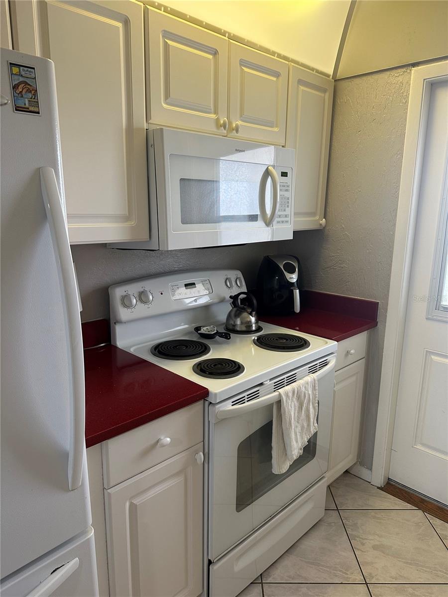 BEACH HARBOR CLUB - Residential Lease