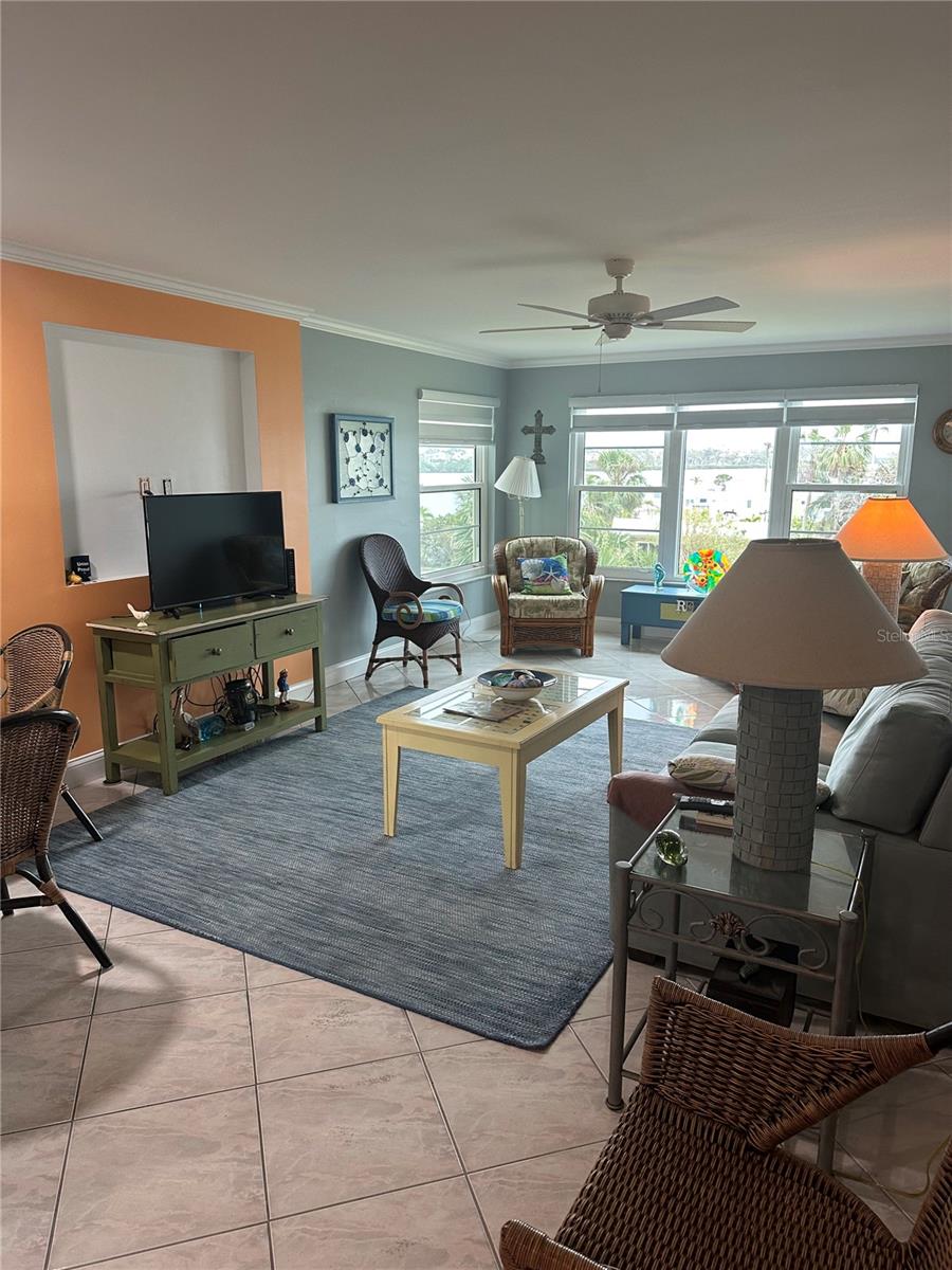 BEACH HARBOR CLUB - Residential Lease