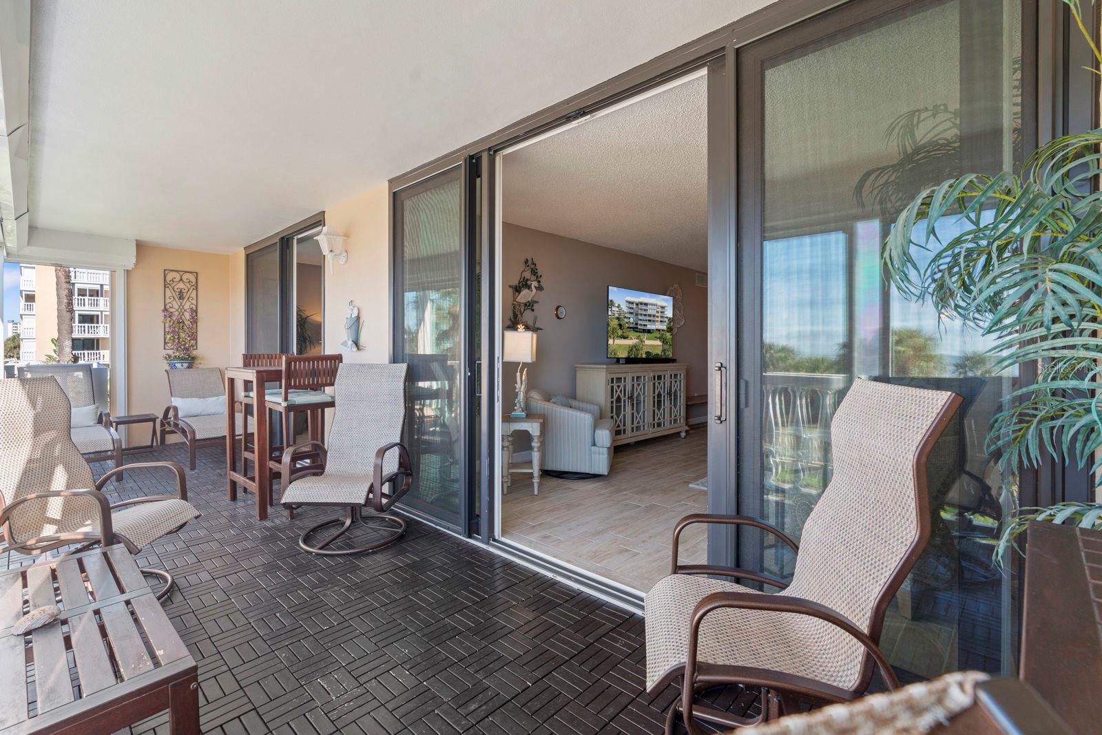 SILVER SANDS BEACH & RACQUET CLUB - Residential