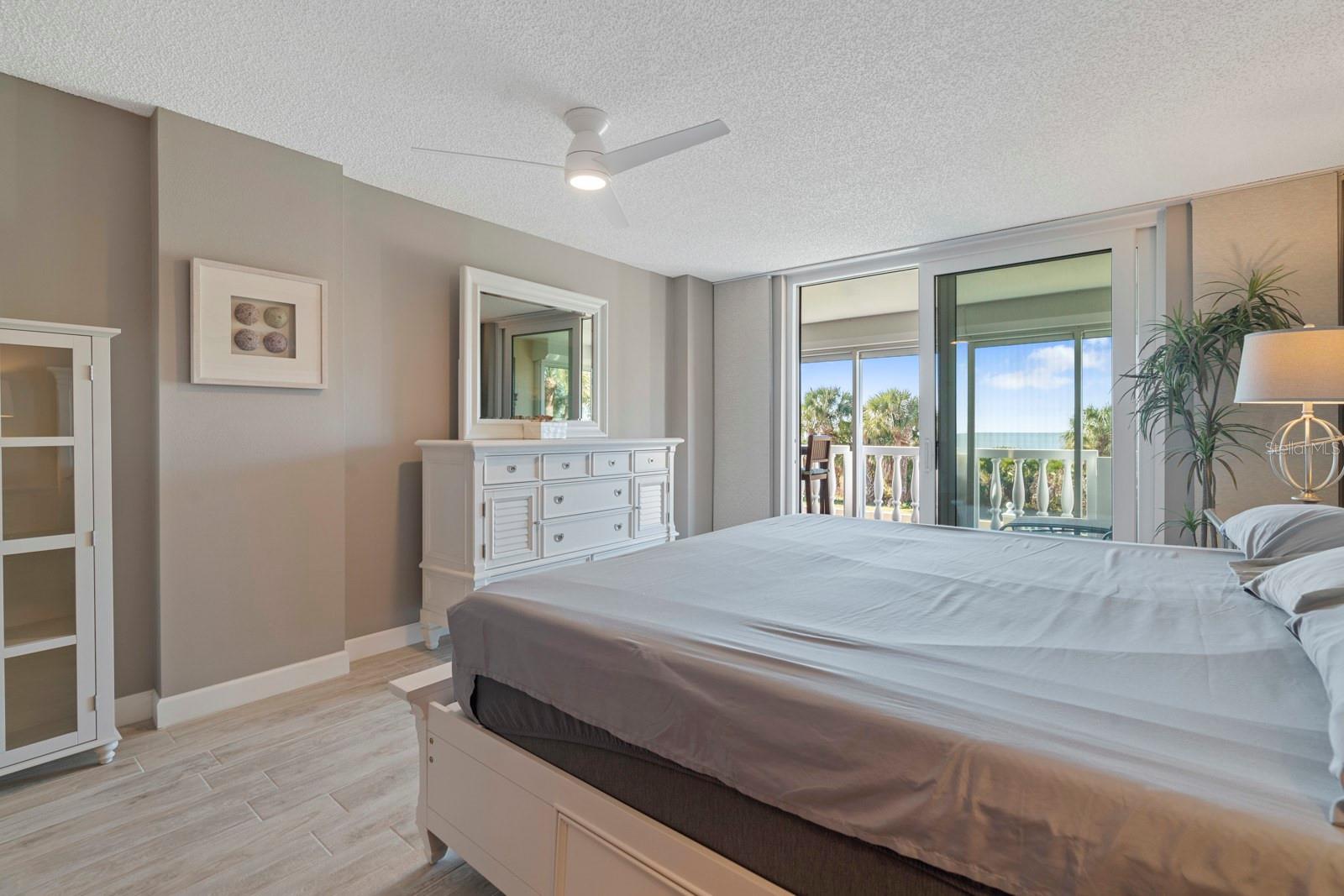 SILVER SANDS BEACH & RACQUET CLUB - Residential