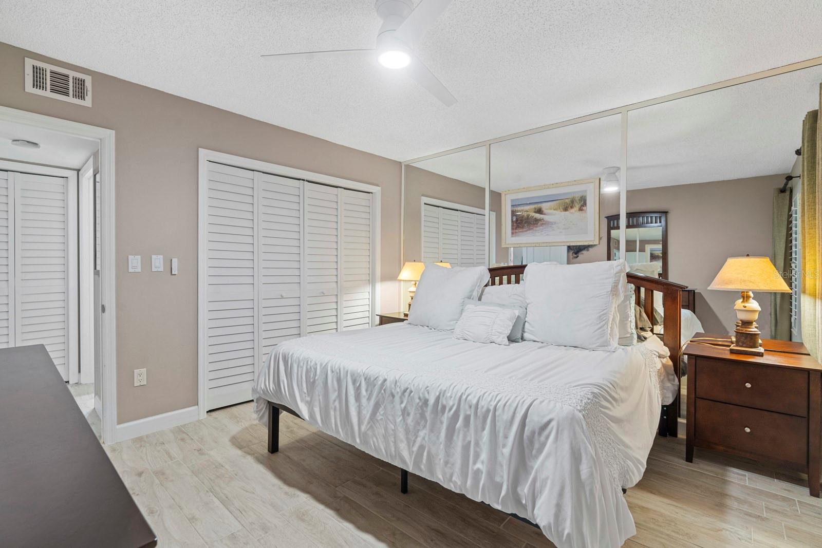 SILVER SANDS BEACH & RACQUET CLUB - Residential