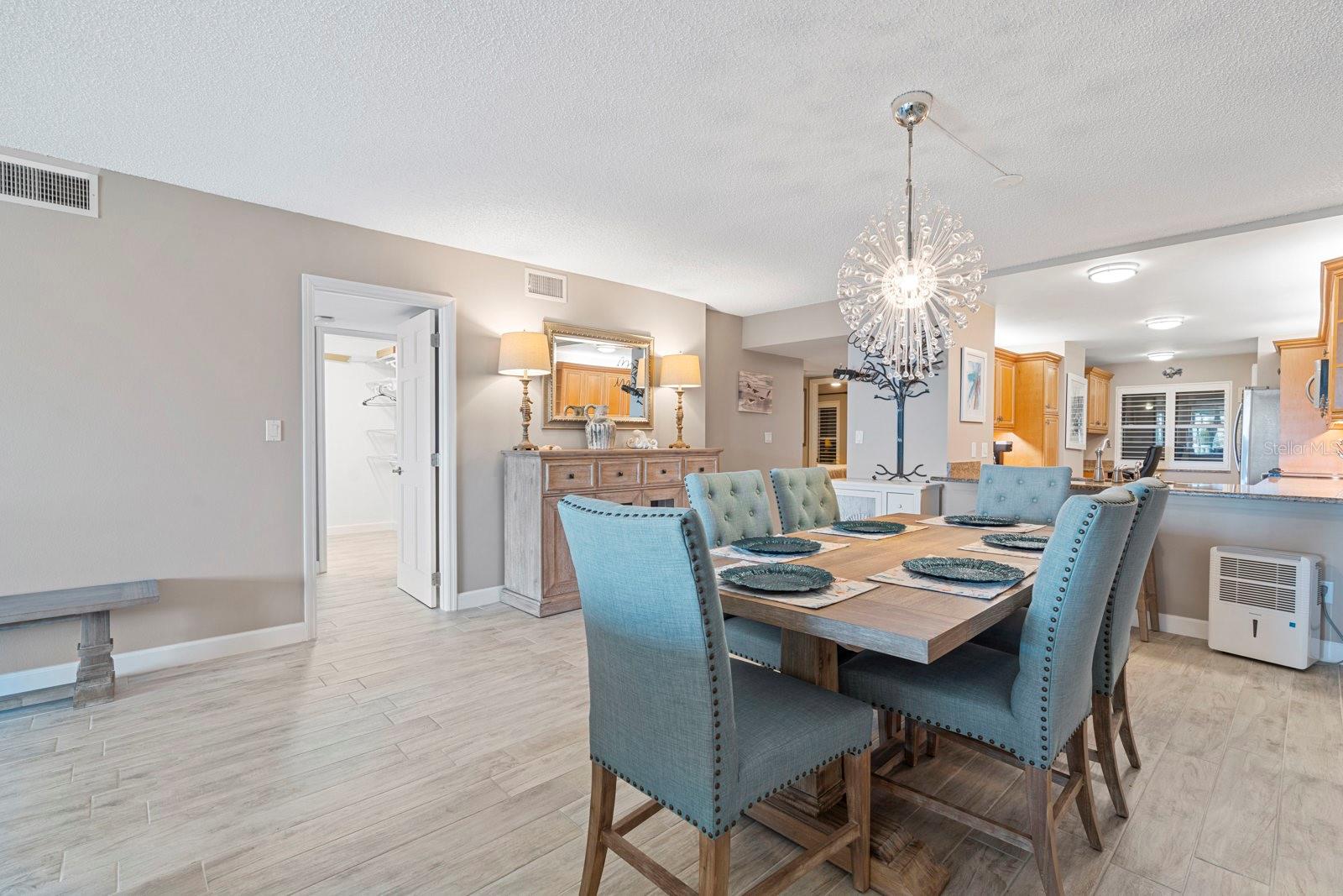 SILVER SANDS BEACH & RACQUET CLUB - Residential