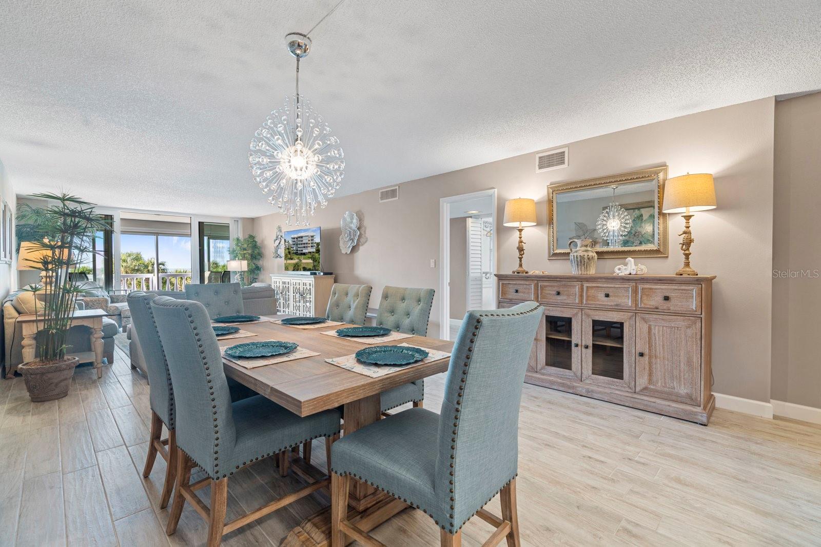 SILVER SANDS BEACH & RACQUET CLUB - Residential