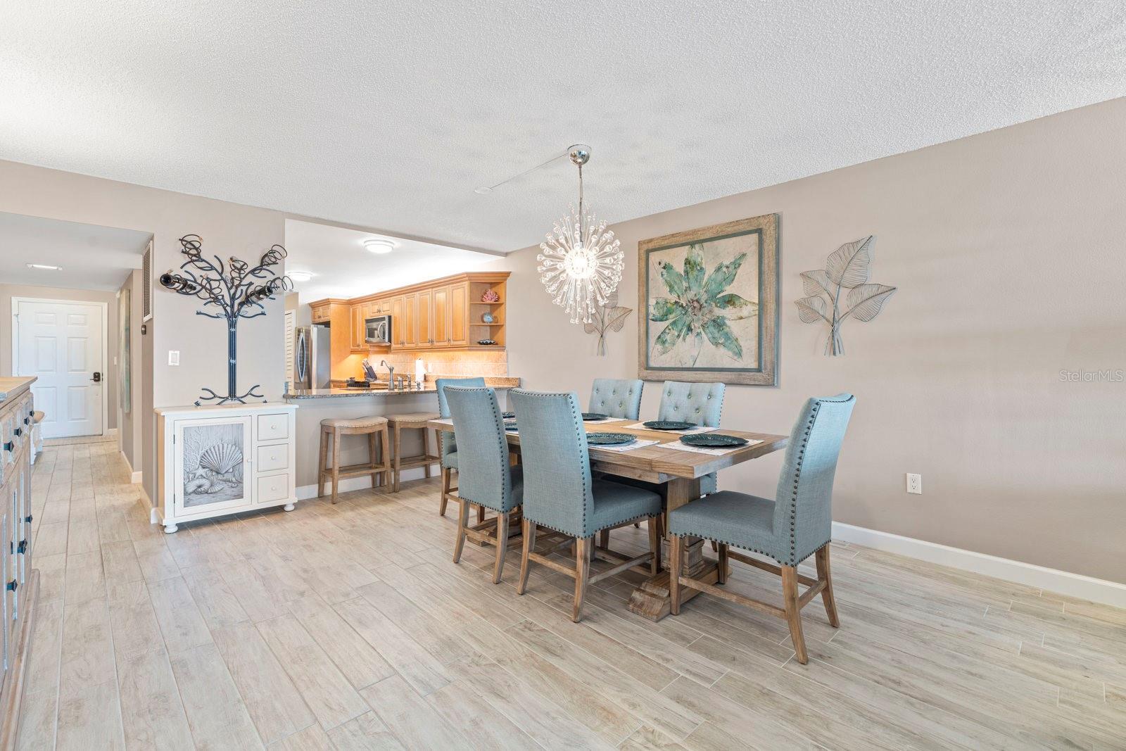 SILVER SANDS BEACH & RACQUET CLUB - Residential