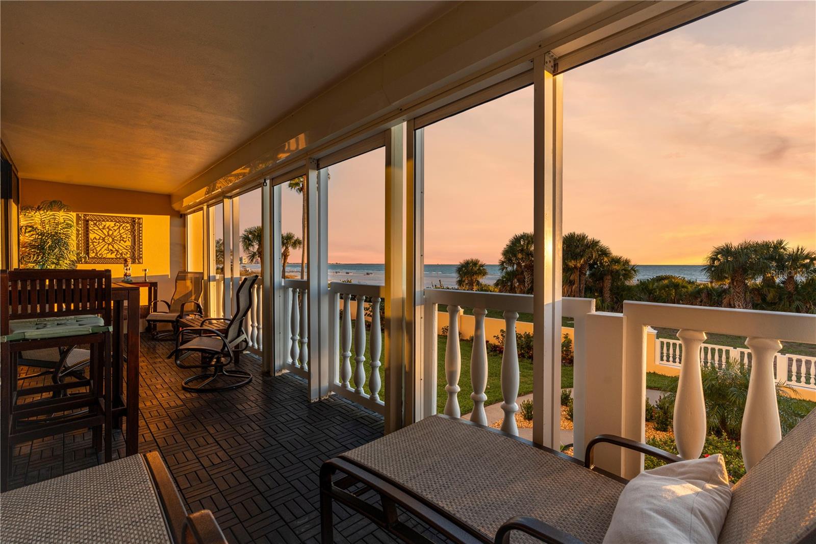 SILVER SANDS BEACH & RACQUET CLUB - Residential