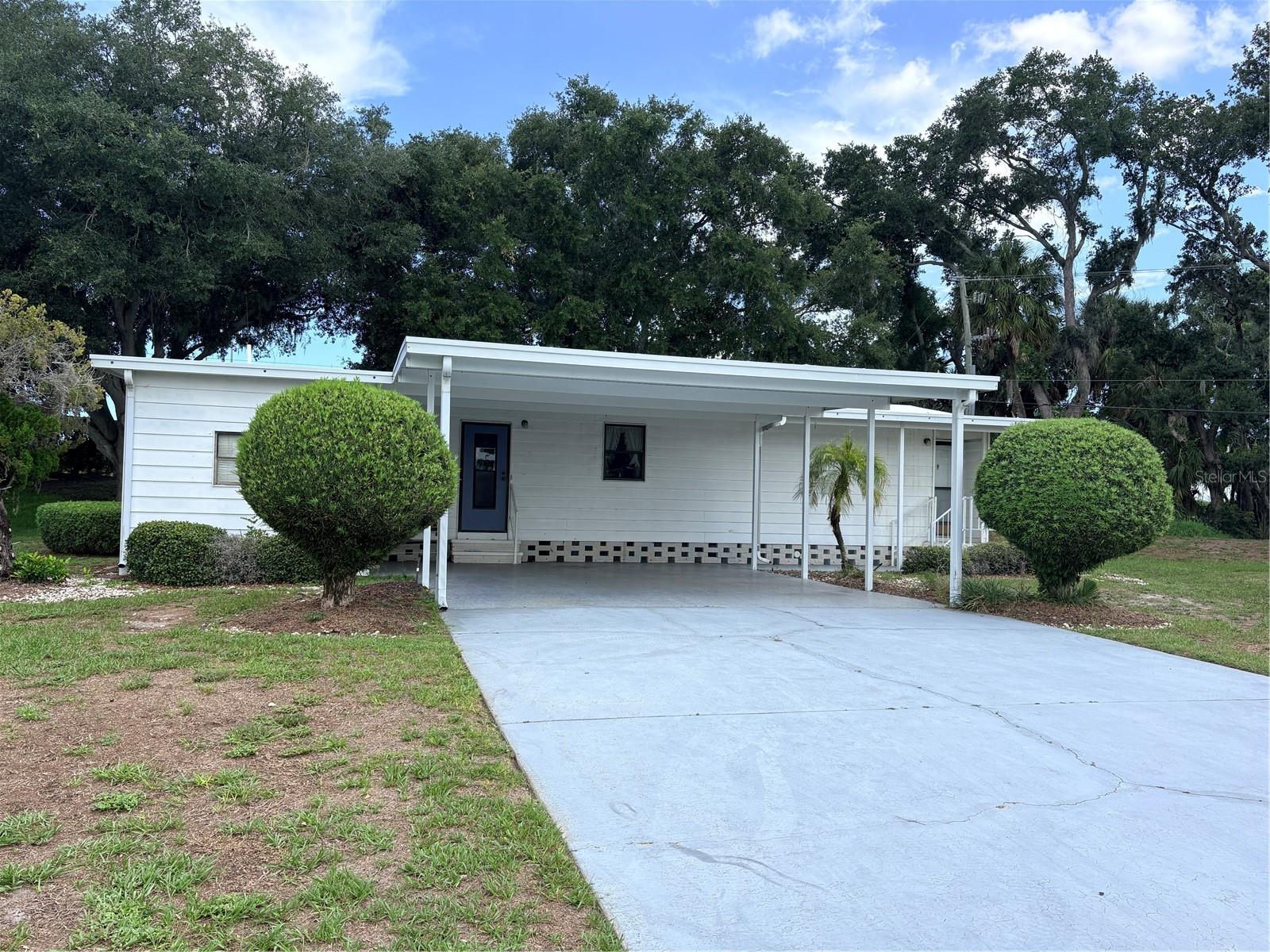 Photo 1 of 27 — 8519 BUCKINGHAM PLACE, PALMETTO, FL 34221