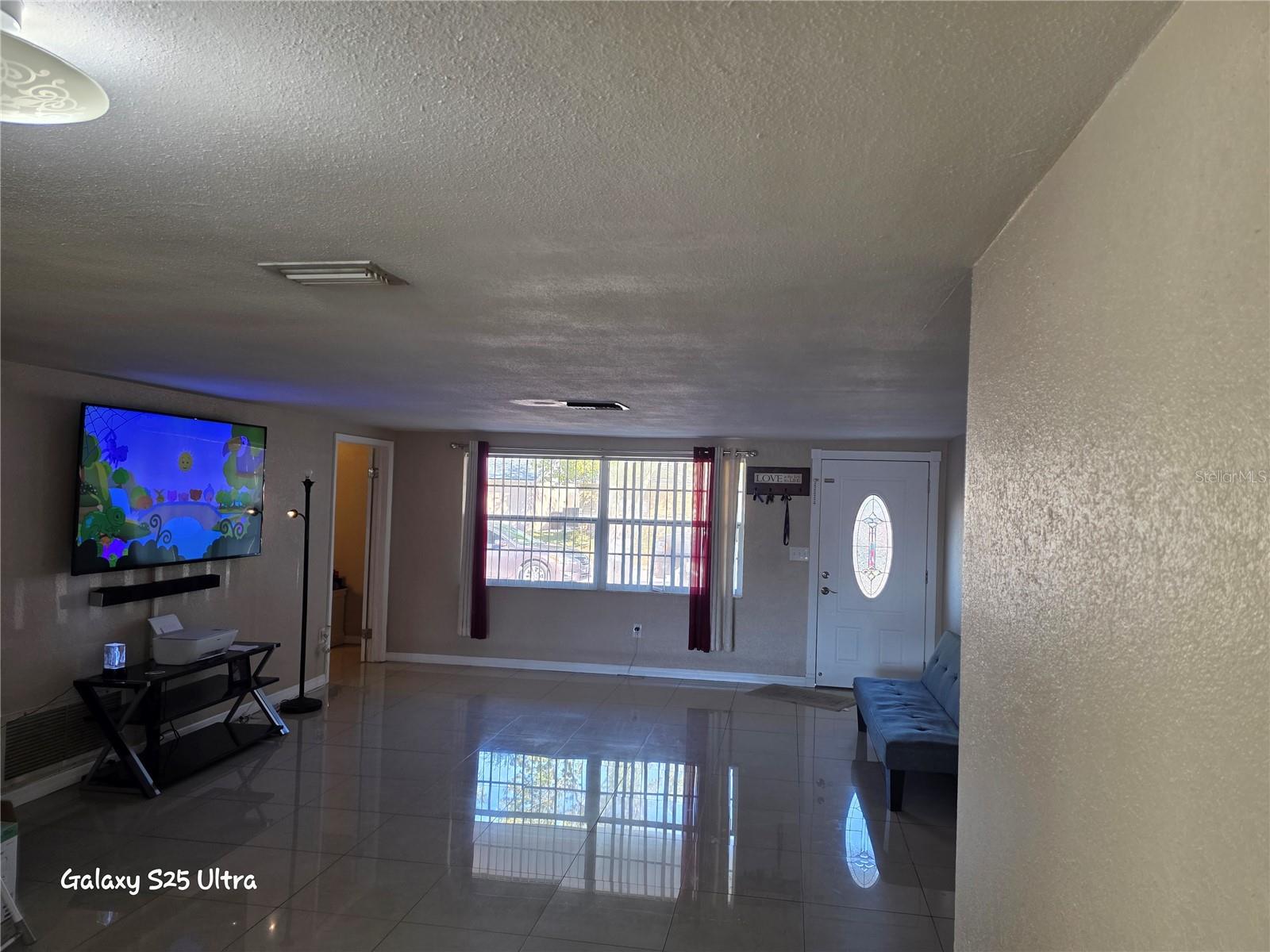 EMBASSY HILLS - Residential