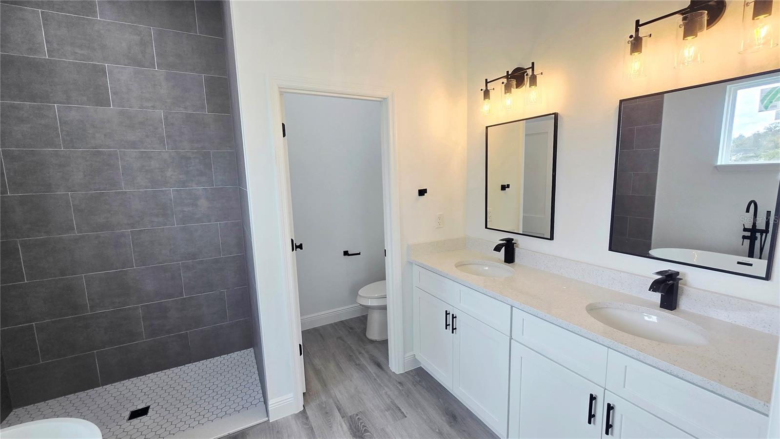 MARION OAKS UN 01 - Residential