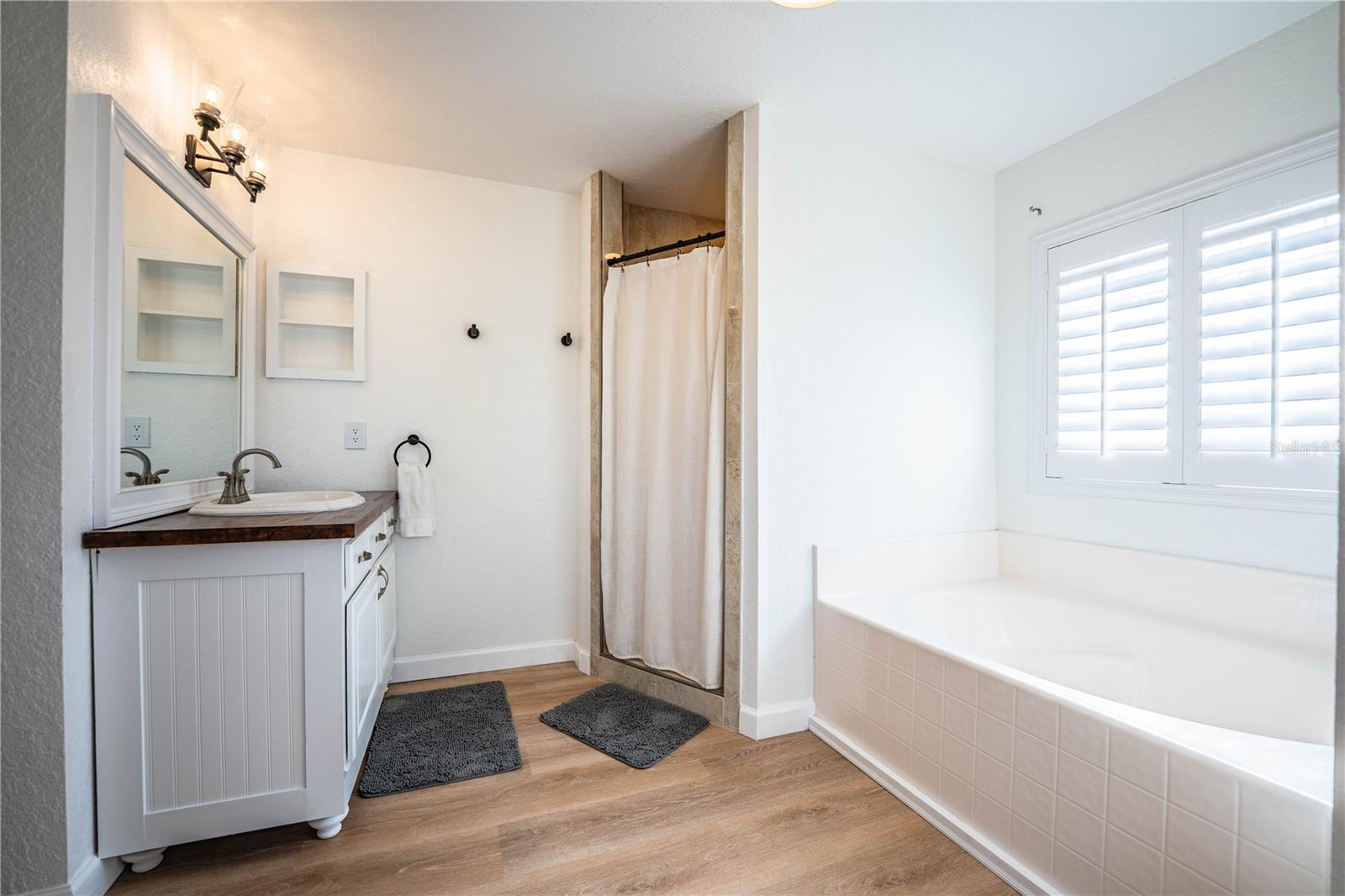 HIGHLANDS CREEK - Residential