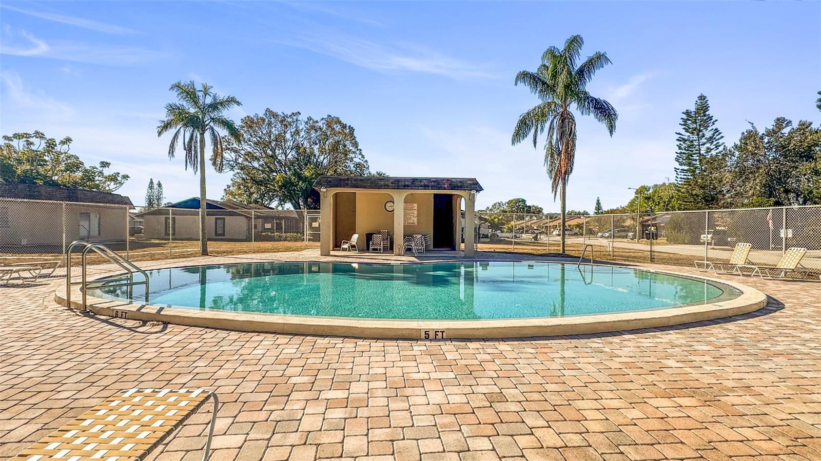 BENT TREE - Residential