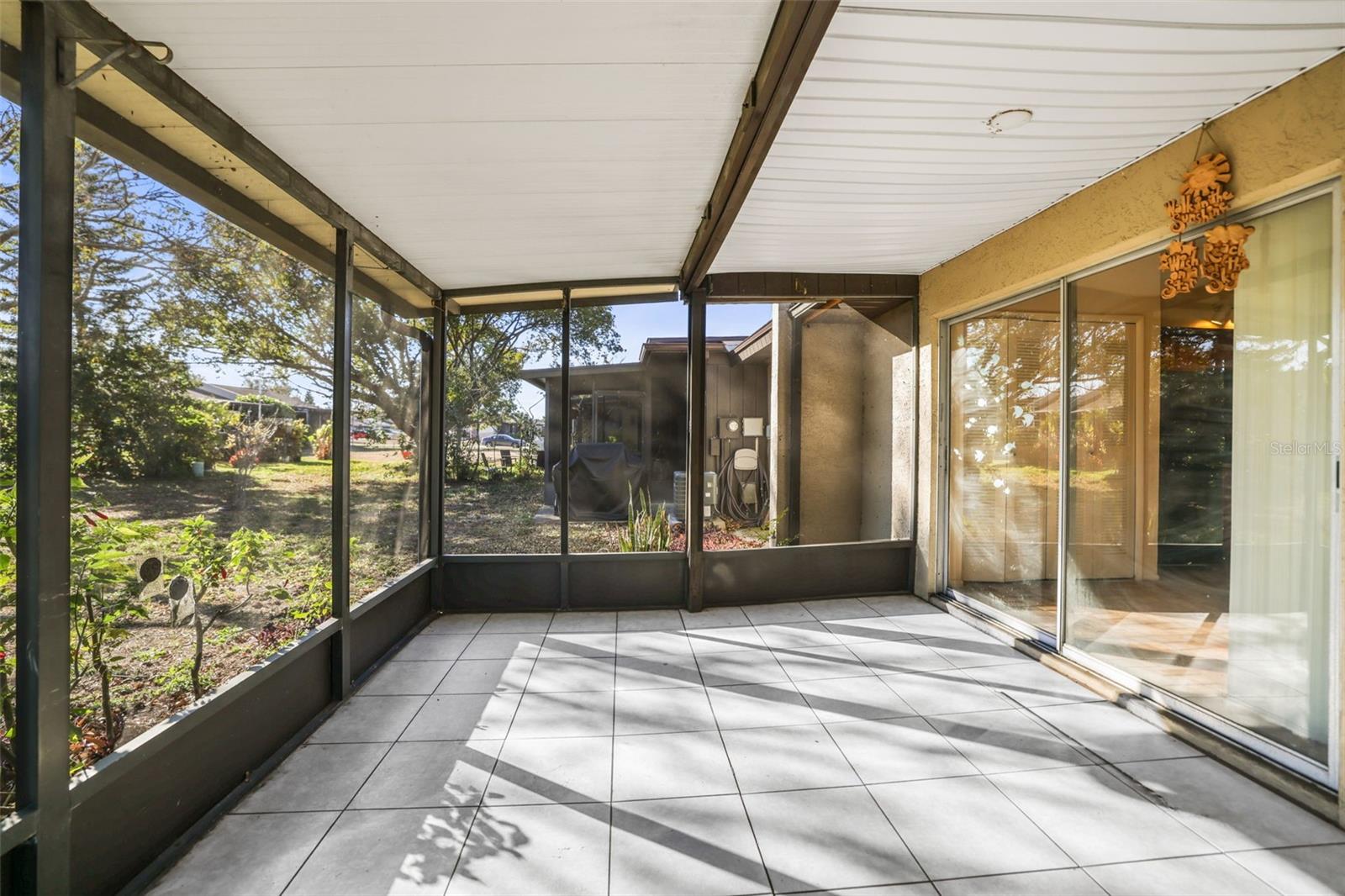 BENT TREE - Residential