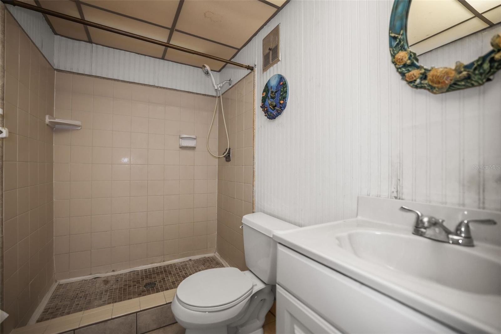 BENT TREE - Residential