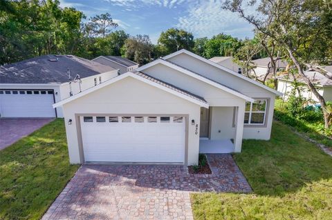 A home in LONGWOOD