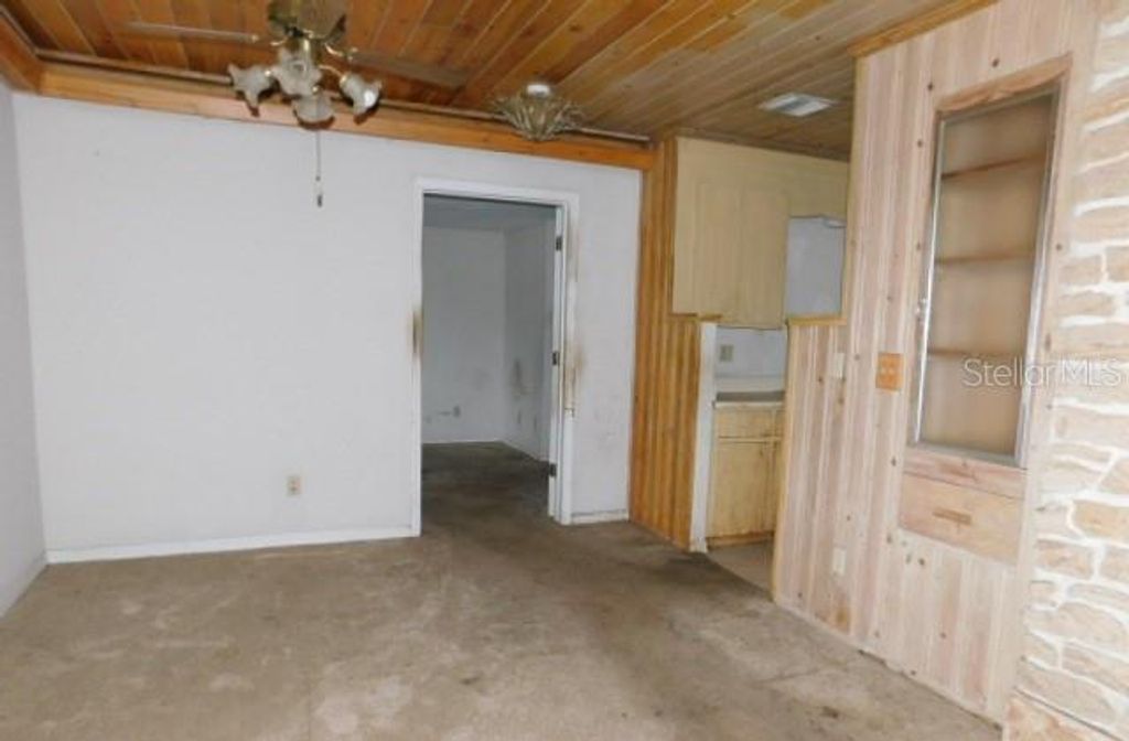 Photo of 155 S Oxford Drive, Englewood, FL 34223 (MLS # K4903431)