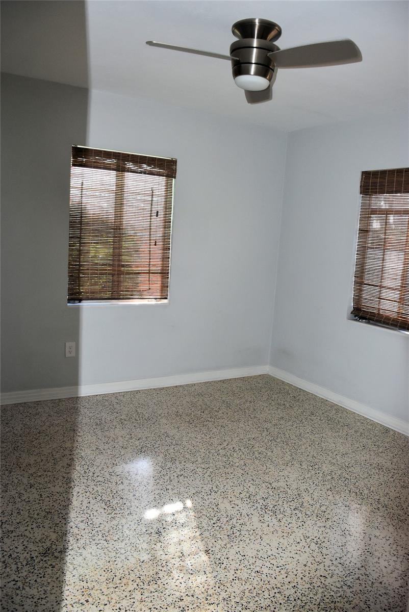 SHORES LAKE KILLARNEY SEC 02 - Residential Lease
