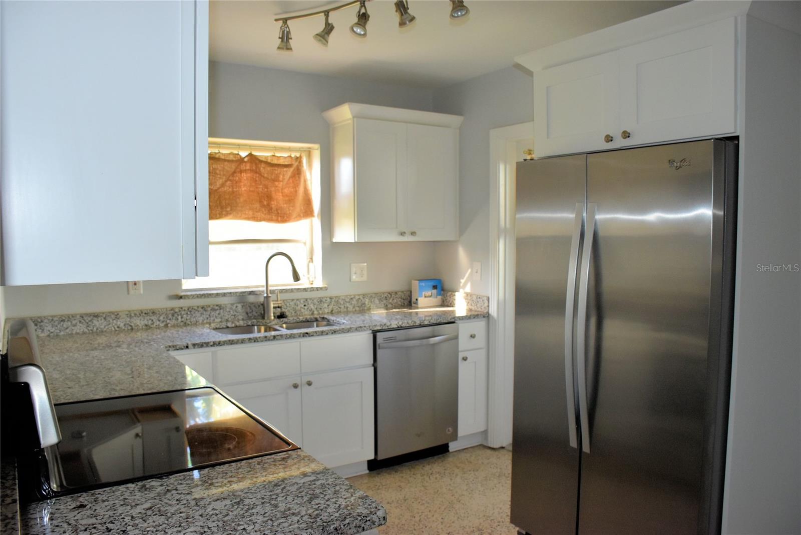 SHORES LAKE KILLARNEY SEC 02 - Residential Lease