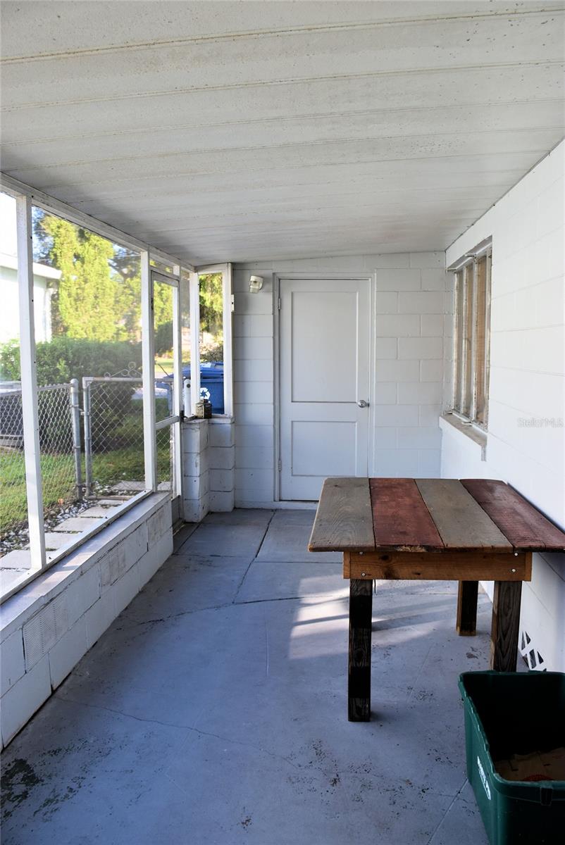 SHORES LAKE KILLARNEY SEC 02 - Residential Lease