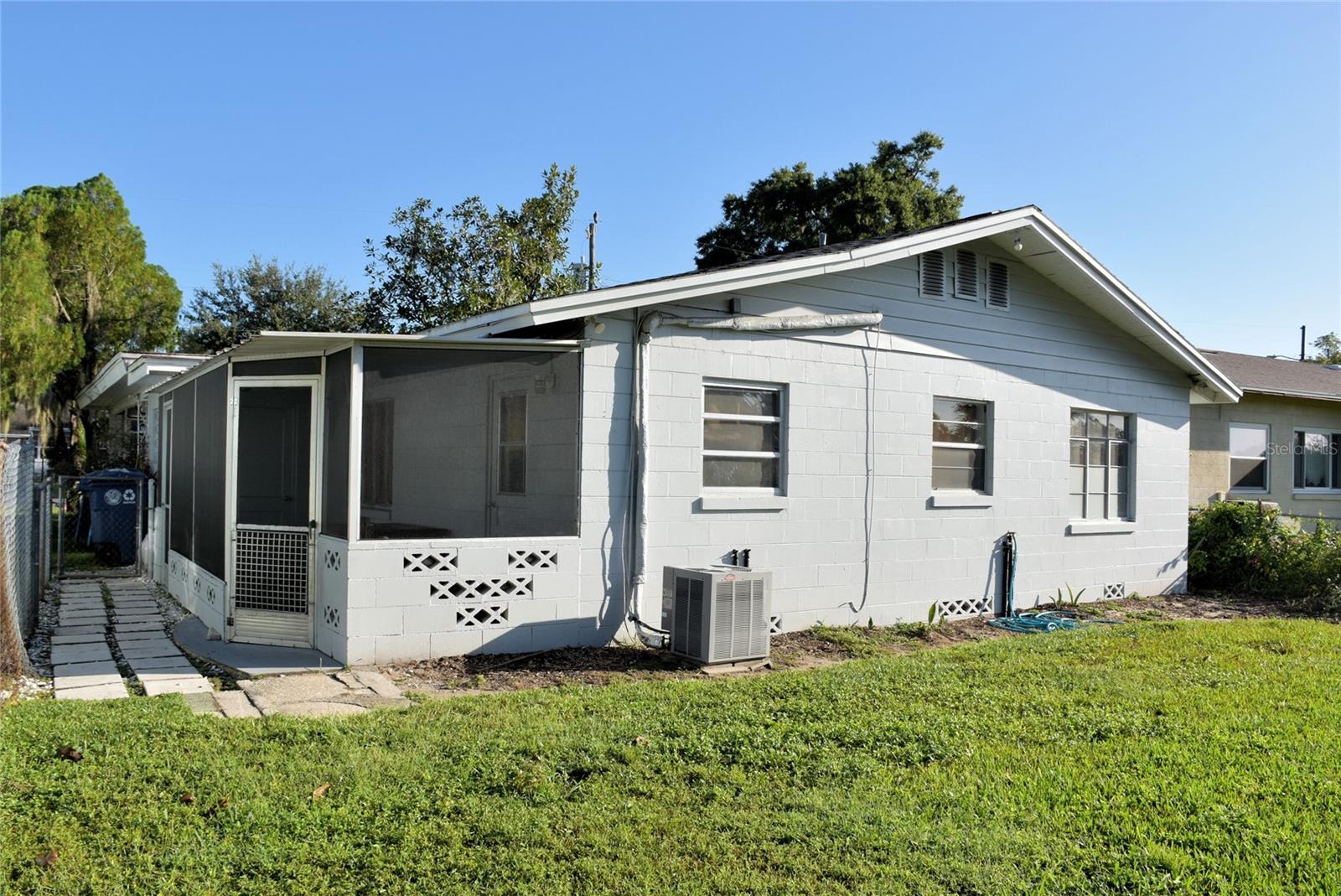 SHORES LAKE KILLARNEY SEC 02 - Residential Lease