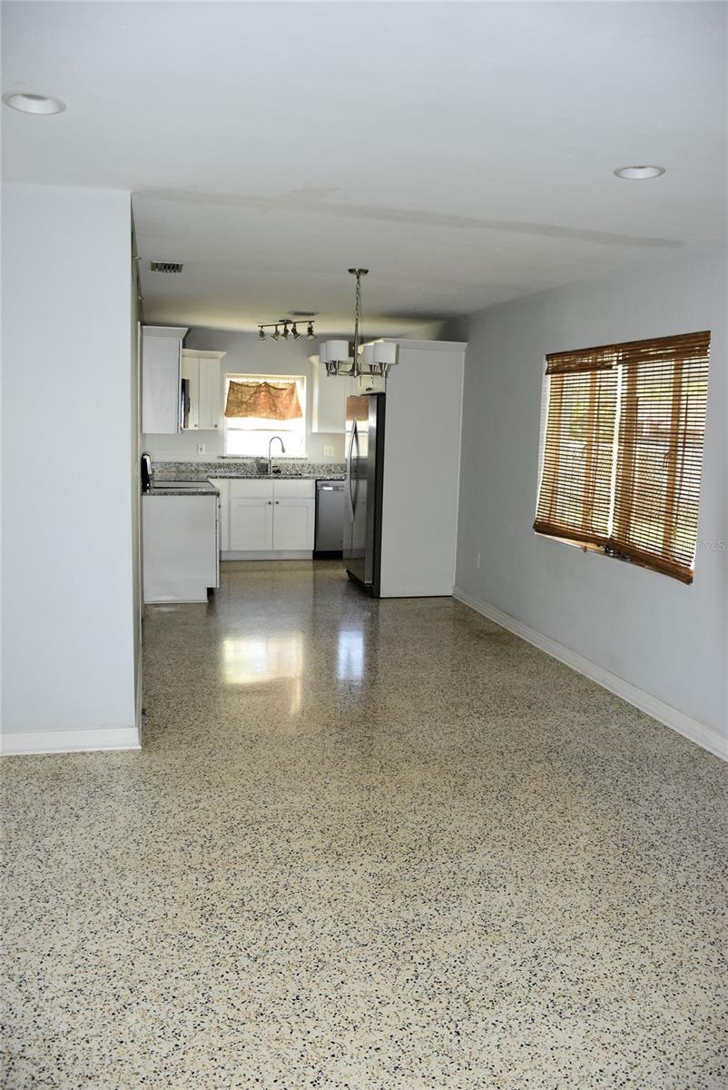 SHORES LAKE KILLARNEY SEC 02 - Residential Lease