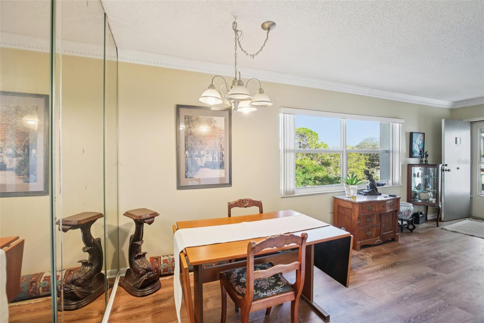 COVINGTON COURT MONTICELLO CONDO - Residential