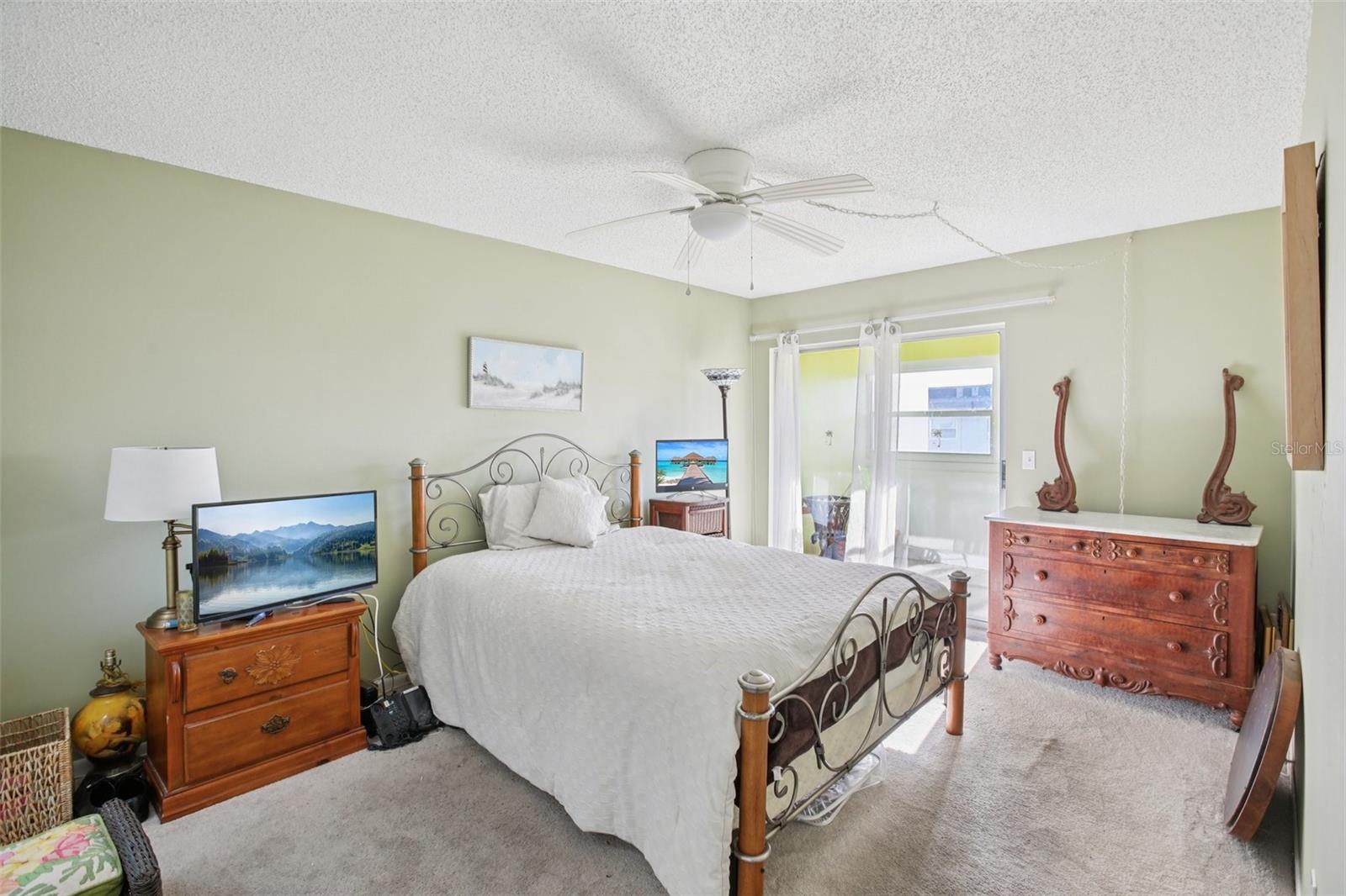 COVINGTON COURT MONTICELLO CONDO - Residential