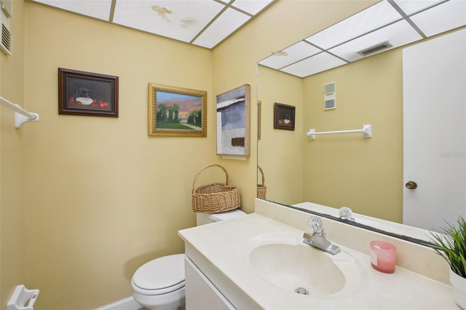 COVINGTON COURT MONTICELLO CONDO - Residential