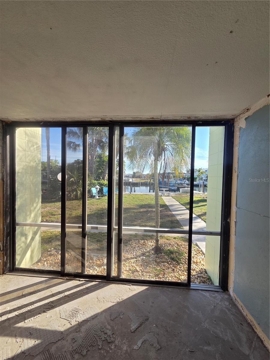 FLAMINGO BY THE BAY - Residential